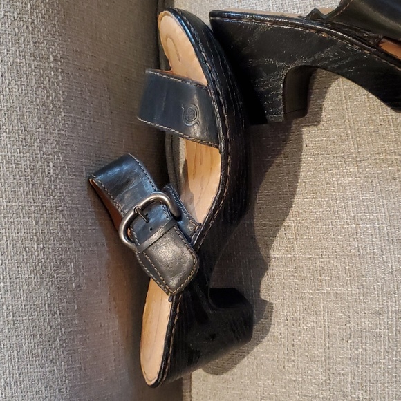Born Tinari leather slip on Heels size 9 - Picture 3 of 5